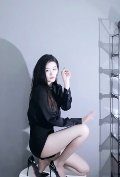 抖音主播张昔由+会员群舞蹈12V-714M