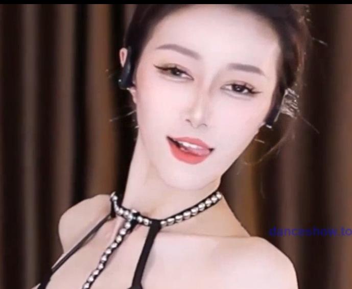 网易-钱兜兜+万元定制【1V-956M】