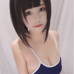 推特优质cos《蜜汁猫裘》绝对领域作品