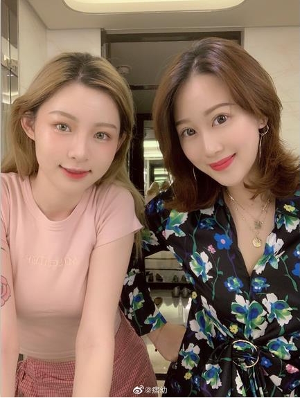 抖音百万网红《痞幼》有尺度私拍作品