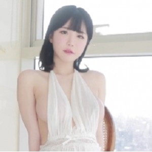 网红主播《艾迪琳》12月最新作品视图