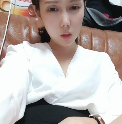 onlyfans反差《mooncat》项圈定制私拍