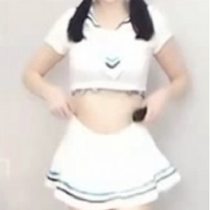 虎牙《要要》6000元定制全新展示