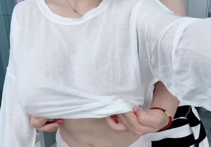 推特优质网红《奶油妹妹》鸡尾酒私人订制视频