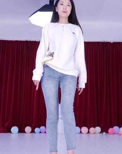 已婚健身教练《阿珞》完美身材有氧果体健身舞蹈