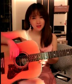 音乐才女沉沦！超美网红脸~道具自W！+[5V-1.3G]