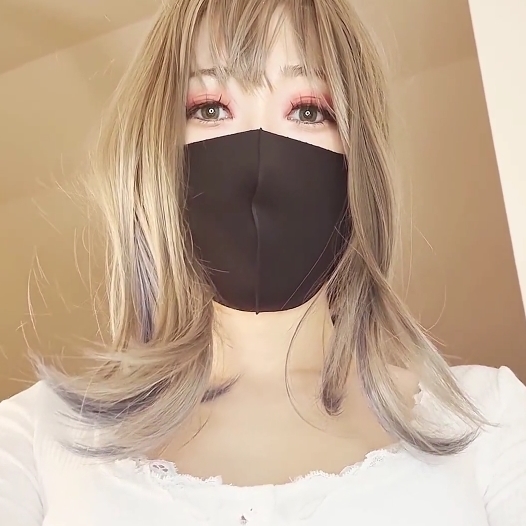 《柚子猫》新作+美女上司竟是线下陪玩