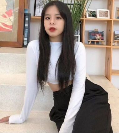 新收集8位高颜值美女有尺度自拍