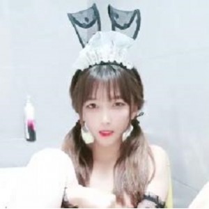 雙馬尾青春活力萌妹-笑起來很甜[1V-800M]