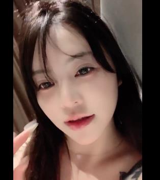 顶级绿播女神-人间白月光~+[4V-2.4G]