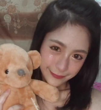 气质尤物《+Khunkeekie+》个人自拍视频