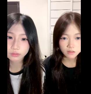 刚放学的两个大学生~糯米和小虫[1V-1.2G]