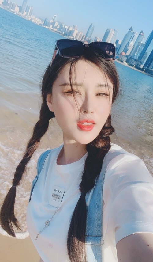 抖音美少女《一只萌宠》作品