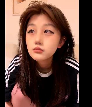 7月29日-曼小狗直播【3V-1.6G】