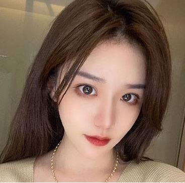 某推顶级神颜身材网红Babanaix