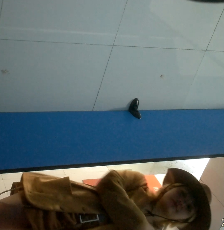 经典小蓝门厕拍+64.7g+补
