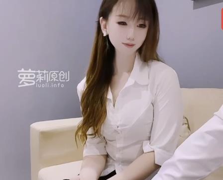 网红萝L美少女小杏为父还债一线天进入+[1V-483M]