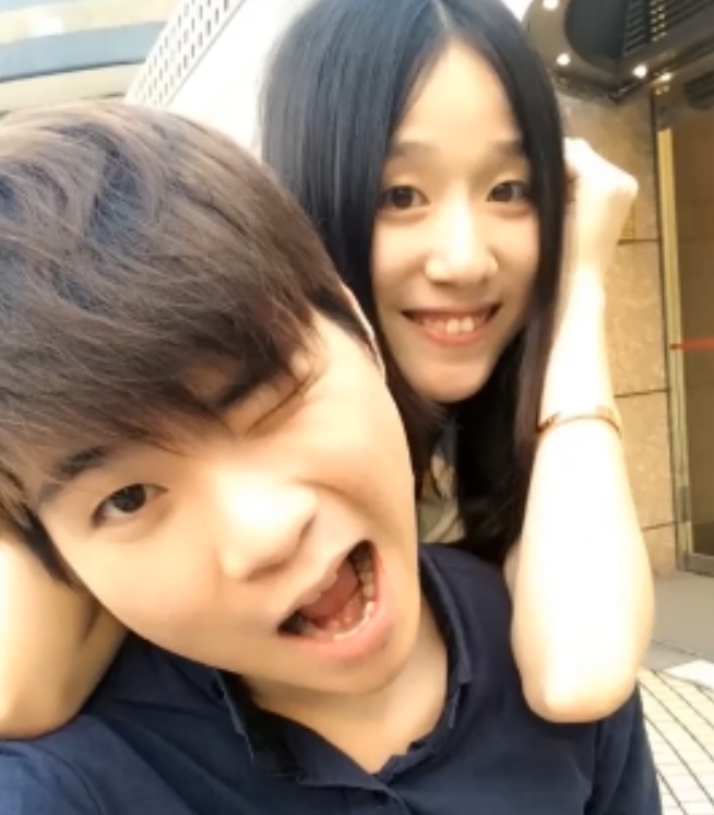 [转载搬运]+泄密+8位优质反差婊的曾经的风情万种史+[1V+1.25G][磁力链接]