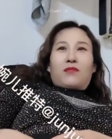 [有水]+【核弹】超级妻子【我是婉儿】【妻子婉儿】超级骚+展示黑某处+单男互动