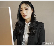 推特网红-高颜值170大长腿反差御姐-下H展示[1V-390M]