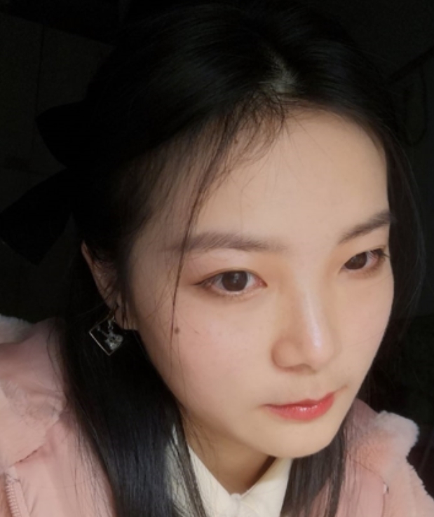 王者泄密秘?优质眼镜反差婊刘璐与金主爸爸互动视频与美照【0.35G】