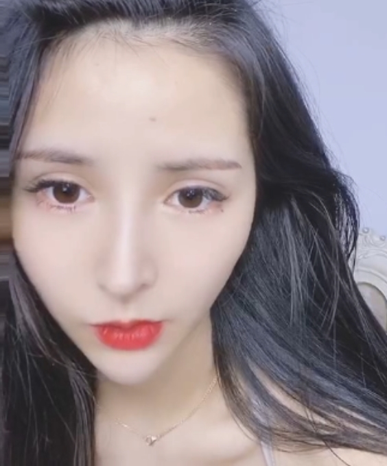 颜值巅峰魔鬼身材半糖主播+哒咩/保安安+微信福利25部【598M】百度云