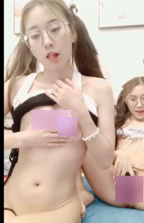 自录半糖主播双胞胎姐妹带你飞20211104露脸互动道具表演1V1.41G（百度云）