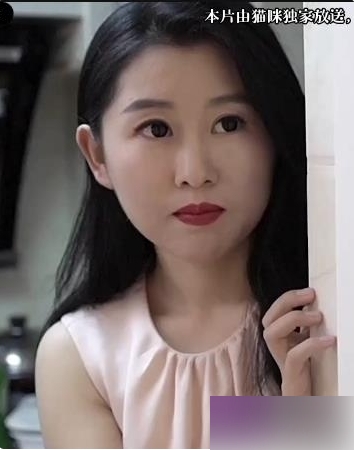 果冻传媒演绎丰满圆润少妇引美团外卖【百度云