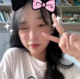 沈娇娇，大一新生为凑学费下水拍有尺度视频【20V-951M】