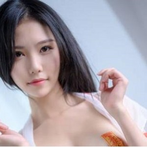 微博火爆高颜值网红美女-抖娘利世，最新定制私拍[1V 990M]