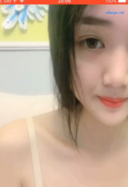 （来吃小包子）清纯女大学生沉沦赚学费+闪现展示极致诱惑