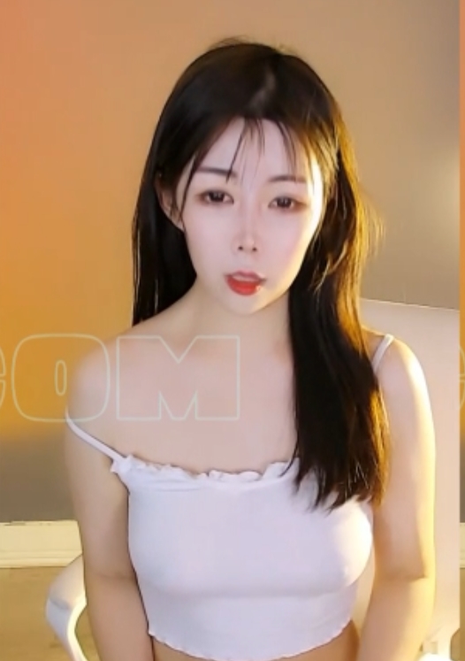 虎牙主播+李十一+内衣定制+空挡凸起小某头超可爱[1V165MB百度盘]