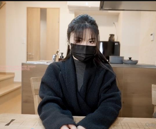 娜娜nana4月新作+继母出G被儿子发现，用身体让儿子保守秘密+【1V-1.9G】