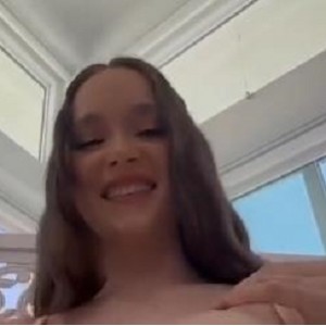 白人美女moore和小怪兽黑人G交 [1V-931M]