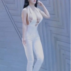 微密圈  猪小七-大罩杯胖臀 43v 219MB 百度云资源