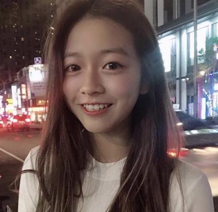 身材样貌超级赞的美女和男友打P展示[7V-553M]