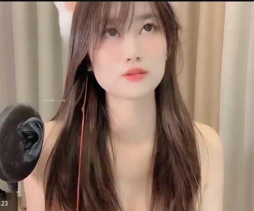 stripchat女神anan_babe(cnann)安安最新两集（2V-2.4G）