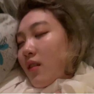 优质大学生反差妹-晨晨！男友无下限玩（25V-2.4G）