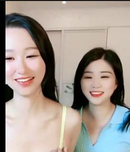 双F高颜姐妹花-一个比一个猛-老哥绑着手被L流骑+[1V-1.4G]