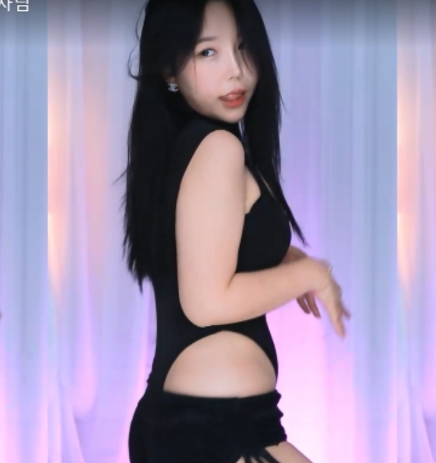 [自行打包]+女主播跳热舞+抖音风+[80v+68.8g][百度盘]