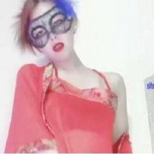 快手优质网红（艾米）_密码房