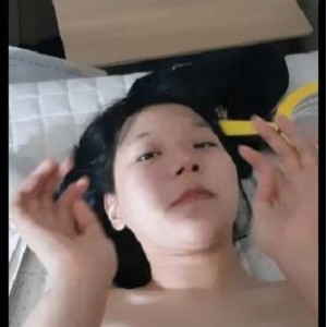 韩国学生情侣自拍 [27V-4.5G]