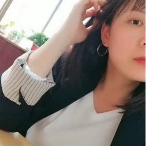 H罩杯大罩杯实习生上班期间小秀闪现子【迅雷bt】【1V421MB】