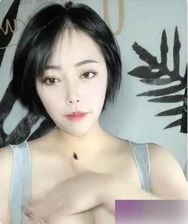 优质女主播+e杯奶盖直播作品两部