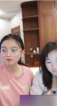 新晋网红+百合妹子+丘比特吖作品两部