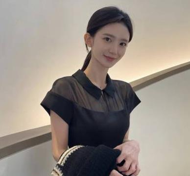 优质反差女神超强嘴上功夫后面play噼里啦