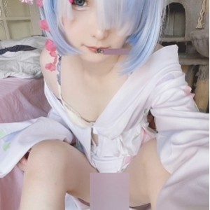 虎牙超人气粉嫩有尺度美女COS【优质罗莉】（misa呆呆）最新稀缺有尺度作品合集【16V1.45G百度云】