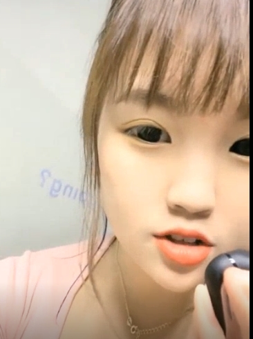 斗鱼新晋人气童颜软萌美女主播人如其名的小妖孽（小妲己萌妹）主播最新散播有尺度合集[27V387M]