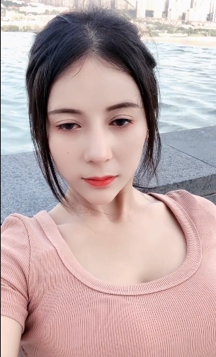 快手超火爆美女优质美女浮力主播《于欣柔热爱生活》(你的女友安小希)最新散播稀缺合集_25v