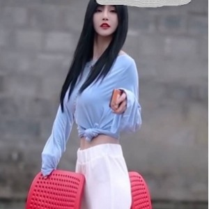 虎牙超人气宅男粉超爱优质网红《兰兰鹿鹿》交友门事件绝版合集（正片+抖音精选）【7V2.5G度盘】